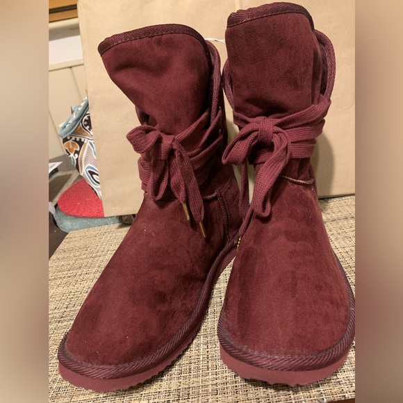 Maroon short boots - NEW NWT size 9 furry inside! - Picture 7 of 9